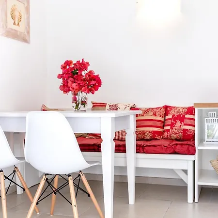 Pochi Passi Dal Mare * 圣巴特罗摩艾美尔