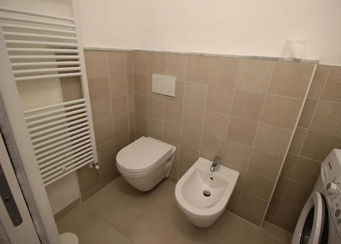 Pochi Passi Dal Mare *